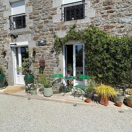 Chez Trotro Apartment Saint-Pierre-de-Plesguen Luaran gambar