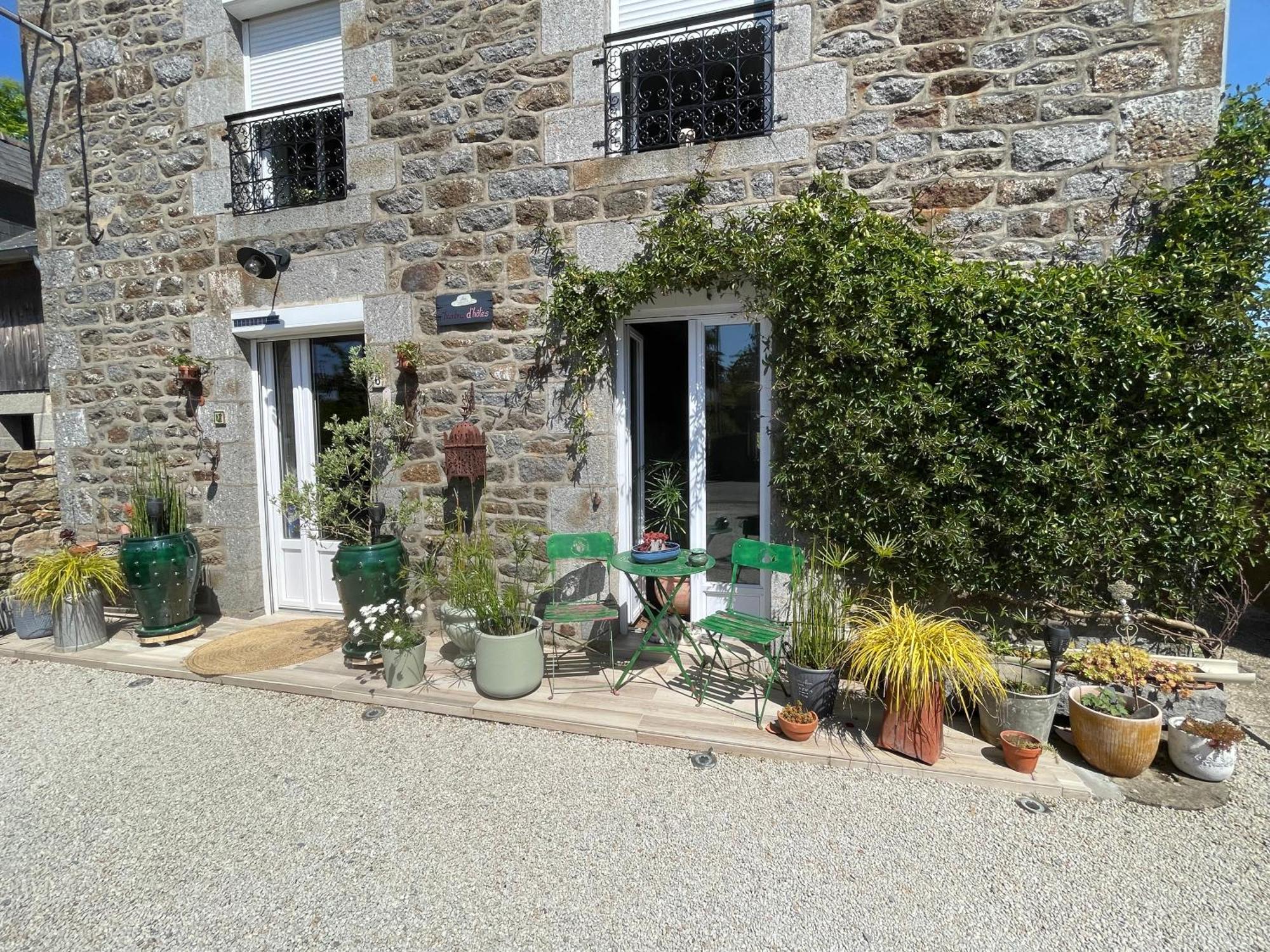 Chez Trotro Apartment Saint-Pierre-de-Plesguen Luaran gambar